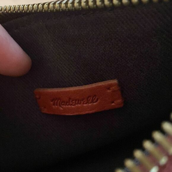 Madewell Simple pouch belt bag in  faux fur - Picture 6 of 7